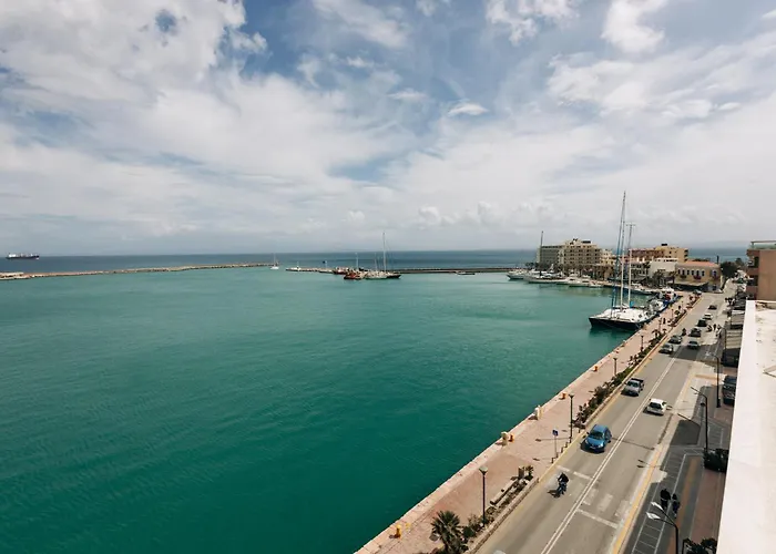 Panoramic Port Penthouse
